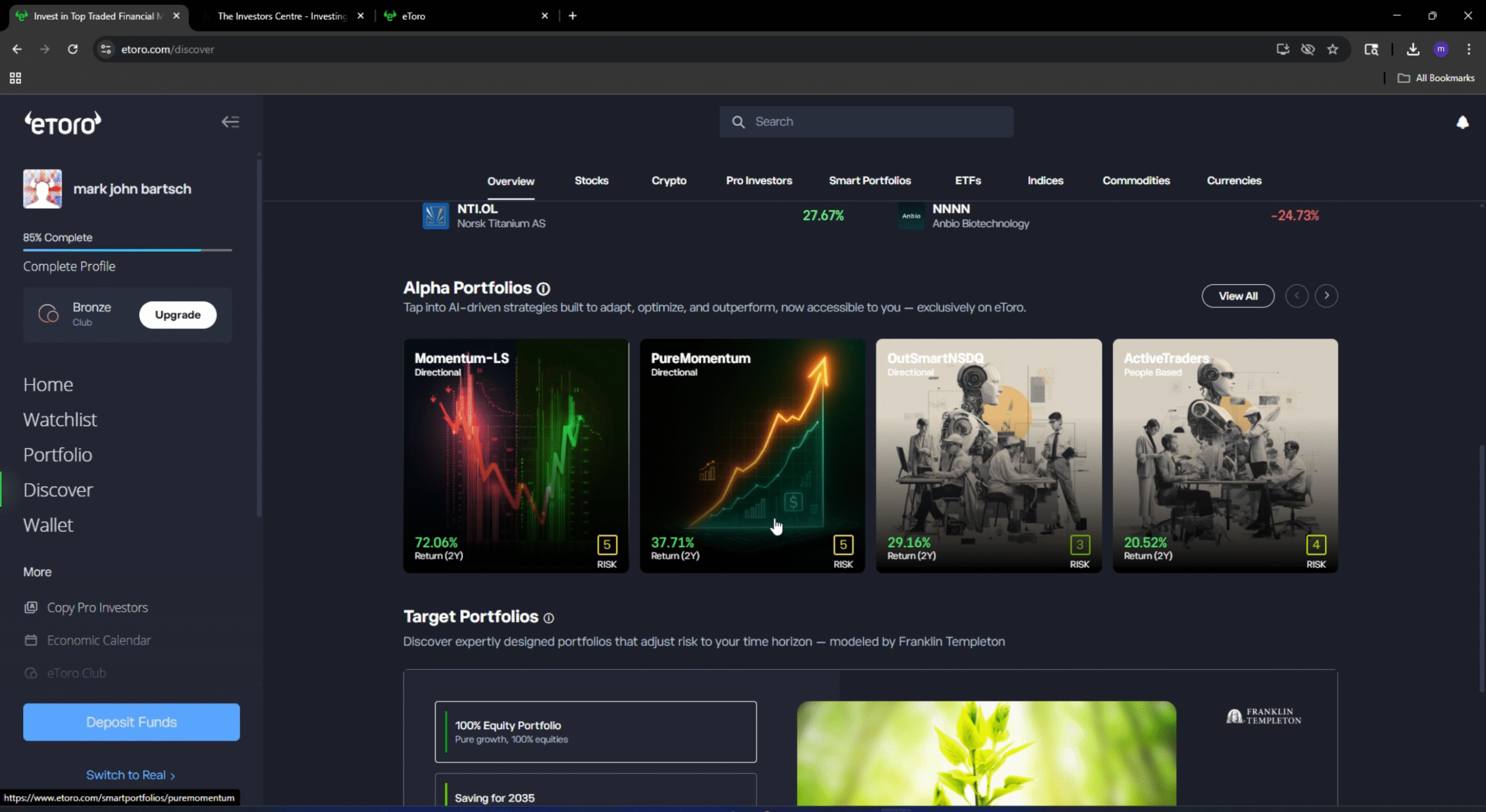 eToro Discover dashboard showing copy trading and popular investors